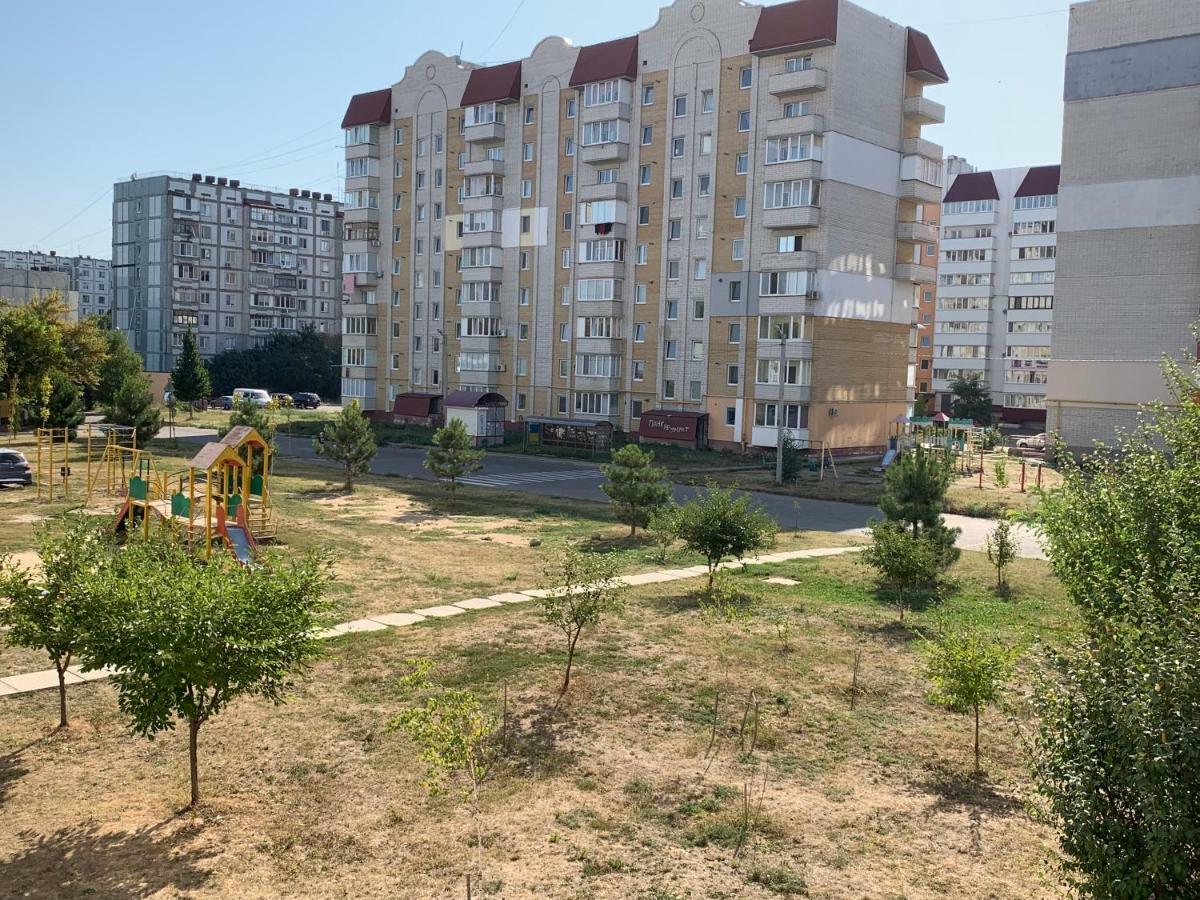 Семейные Апартаменты В Новом Районе У Софиевского Парка Umany Kültér fotó
